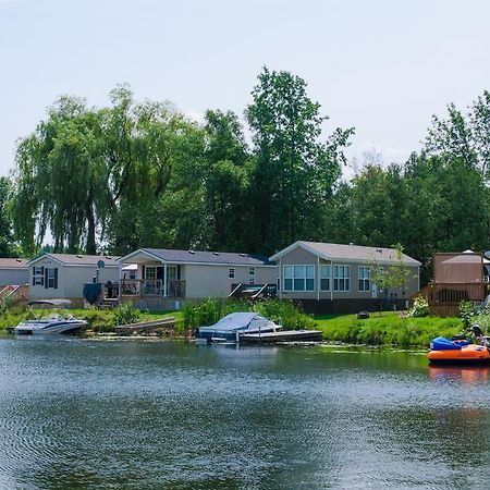 Woodland Estate Resort Campbellford Екстериор снимка